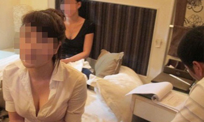 Phá đường dây mại dâm cao cấp: Tú ông thường lân la đến các trường học để 'tuyển gái'