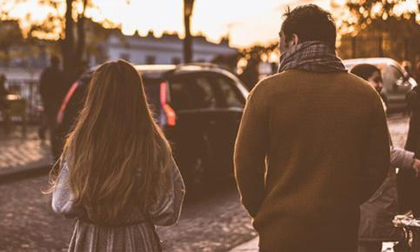 Trước ngày kết hôn, chồng viết thư gửi người yêu cũ của vợ với nội dung đầy bất ngờ