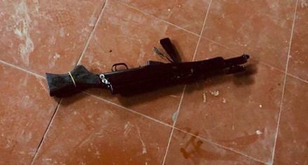 Nam thanh niên vác súng vào chùa bắn liên hồi rồi dùng dao tự sát - 2