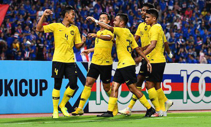 Sút hỏng penalty ở phút bù giờ, Thái Lan bị đá bay khỏi AFF Cup trong tột cùng cay đắng