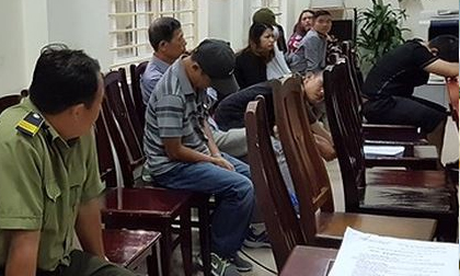 Bắt quả tang bảo vệ thuộc VFF phe vé trận Việt Nam-Philippines