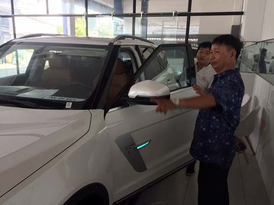 Xe sang giá bèo của Trung Quốc lại 