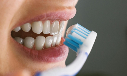 90% người Việt mắc bệnh răng miệng chỉ vì 10 thói quen khó bỏ này