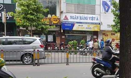 Hé lộ đặc điểm nhận dạng đôi nam nữ cướp hơn 1 tỷ đồng ở Ngân hàng Việt Á