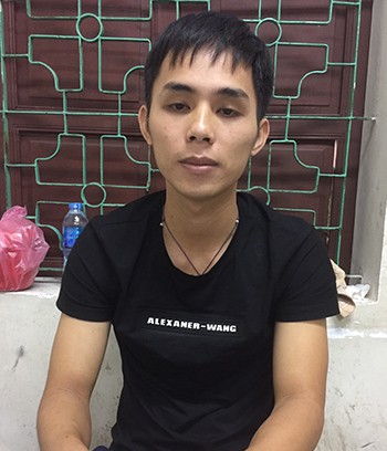 Vụ chặt tay tài xế ô tô: Đã bắt được hung thủ là người đi xe máy - Ảnh 1.