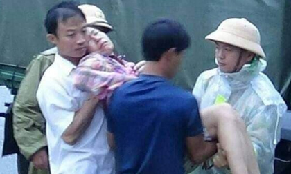Cả gia đình 4 người bị ngạt khí ga trong mưa ngập kinh hoàng