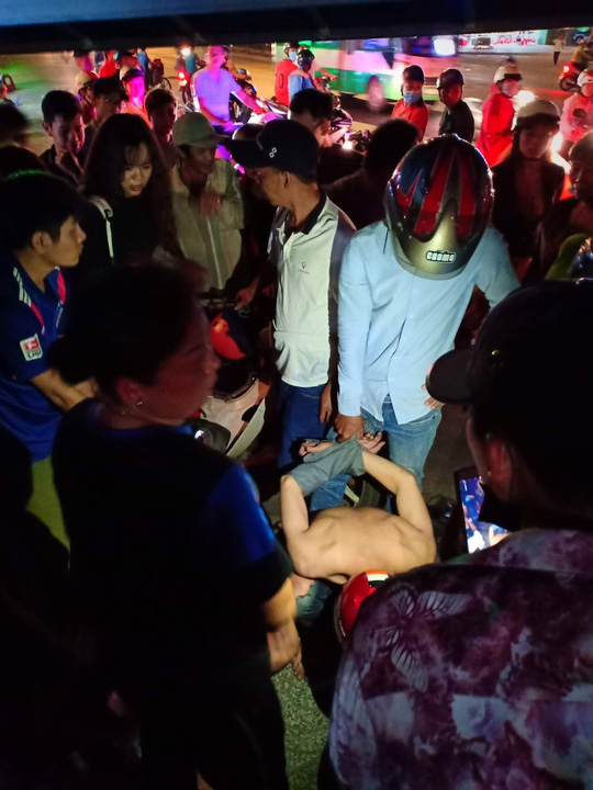 Nữ sinh thanh nhạc 19 tuổi kể chuyện hạ gục 2 tên cướp bằng võ Vovinam: Mình đạp ngã xe rồi đánh cho tới khi lấy lại được điện thoại mới thôi!