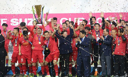 Việt Nam - Malaysia: Vô-lê mãn nhãn & chiếc cúp lịch sử (Chung kết AFF Cup)