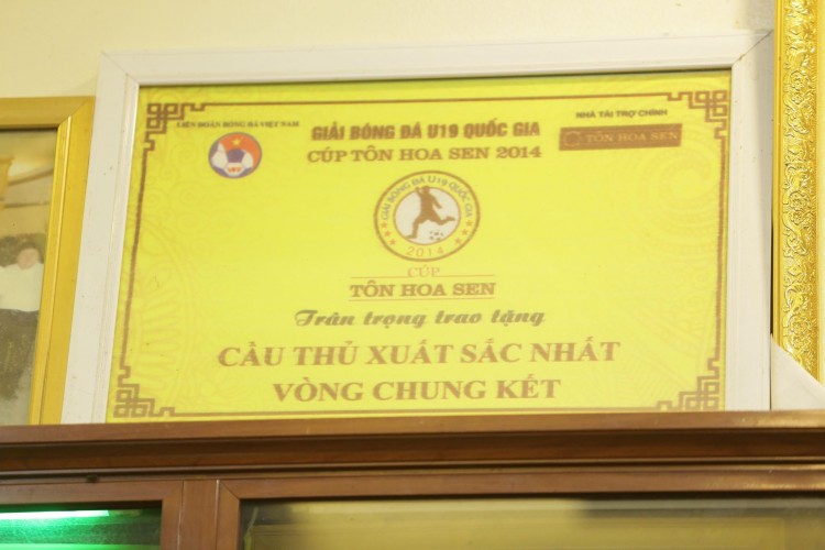 Quang Hải được nhận giải cầu thủ xuất sắc nhất từ khi còn ở đội tuyển U19