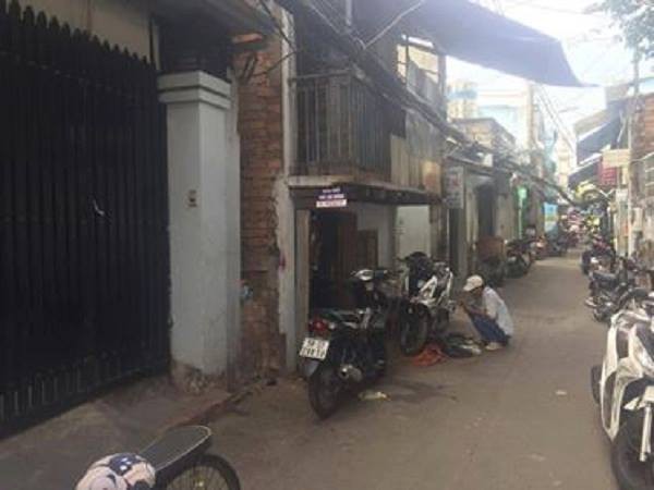 TP.HCM: Nam thanh niên nghiện ma túy nhẫn tâm đâm nhiều nhát dao vào anh trai ruột rồi bỏ trốn - Ảnh 1.