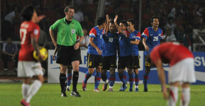 Chấn động tin bán độ chung kết AFF Cup: Sếp ĐT Indonesia tung tin cực nóng - 1