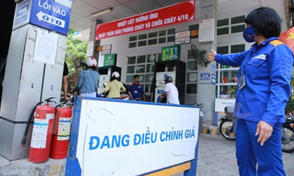 Giảm gần 400 đồng, xăng E5 RON92 xuống còn 16.787 đồng mỗi lít