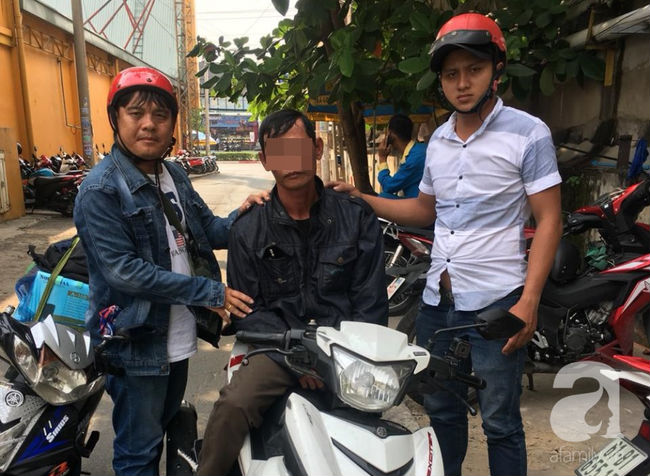 Bình Dương: Lời kêu cứu của cô gái bị gã thanh niên dọa giết cả gia đình vì không đồng ý bỏ nhà đi Bình Dương: Lời kêu cứu của cô gái bị gã thanh niên dọa giết cả gia đình vì không đồng ý bỏ nhà đi