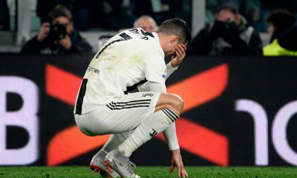 Ronaldo 'nổi điên', trút giận lên cột dọc trong ngày bị thần may mắn ngoảnh mặt