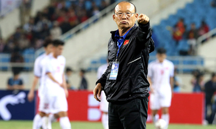 'Bệnh nan y' từ AFF Cup chữa mãi không khỏi, HLV Park Hang-seo vô cùng lo lắng