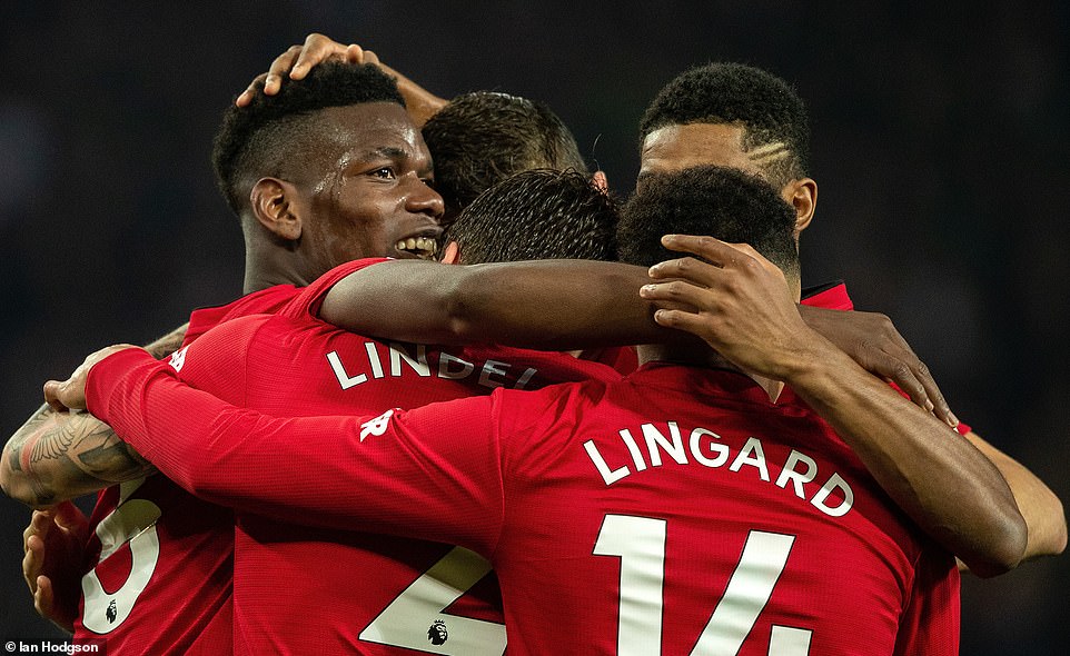 clip: pogba choi sang, nha hat old trafford mo hoi hinh anh 1