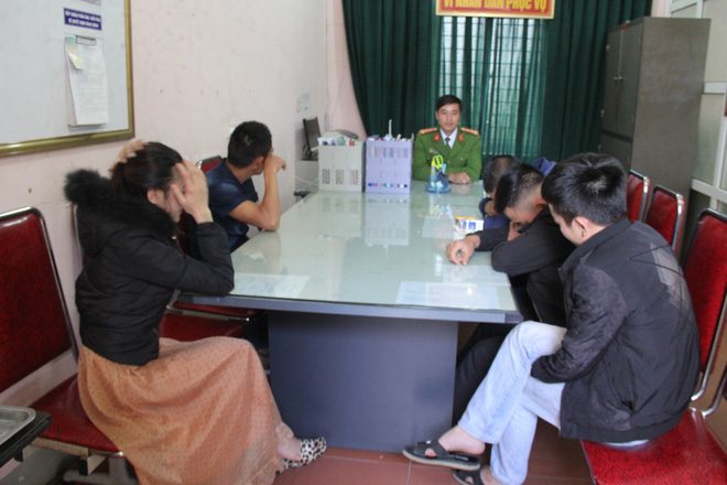 Từ 9 nam nữ xăm trổ thác loạn trong khách sạn lộ ra nhóm chuyên đòi nợ thuê - Ảnh 1. Từ 9 nam nữ xăm trổ thác loạn trong khách sạn lộ ra nhóm chuyên đòi nợ thuê - Ảnh 1.