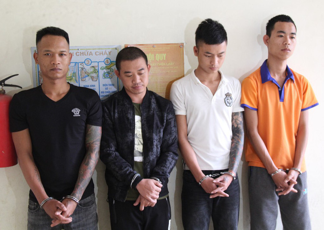 Từ 9 nam nữ xăm trổ thác loạn trong khách sạn lộ ra nhóm chuyên đòi nợ thuê - Ảnh 3. Từ 9 nam nữ xăm trổ thác loạn trong khách sạn lộ ra nhóm chuyên đòi nợ thuê - Ảnh 3.