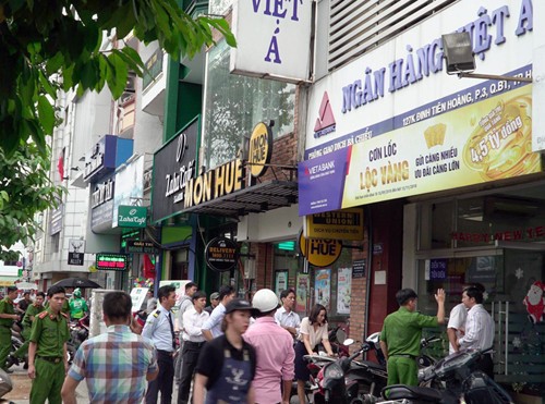 5 vụ cướp ngân hàng táo tợn nhất năm 2018 - Ảnh 1. 5 vụ cướp ngân hàng táo tợn nhất năm 2018 - Ảnh 1.
