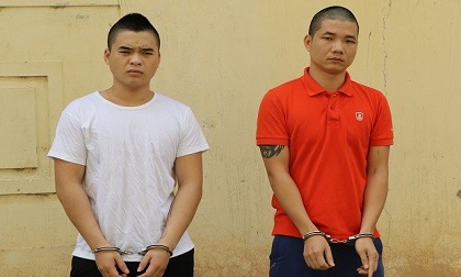 3 kẻ bịt mặt, giả công an đi cướp tiền của nhóm đánh bạc