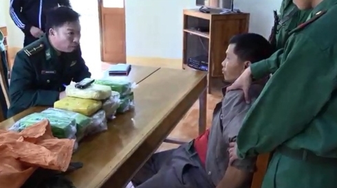 nghe an bat vu van chuyen 50000 vien ma tuy tong hop va 6kg ma tuy da hinh 2