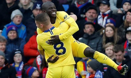 Kante lóe sáng, Chelsea chật vật lấy 3 điểm trước Crystal