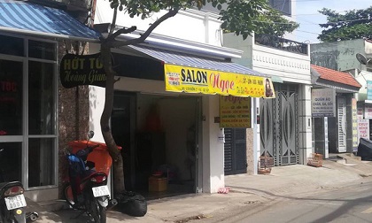Nữ chủ tiệm hớt tóc bị bạn trai đánh, cướp tài sản