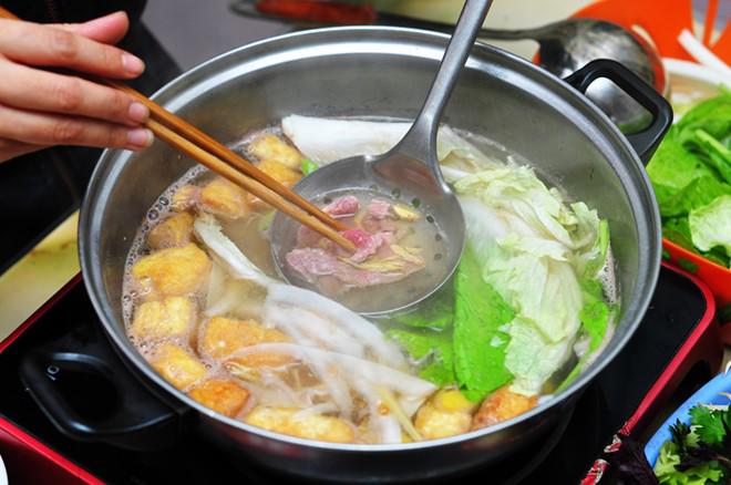 nguoi phu nu ngua den chay mau da vi thuong an thu ma nhieu nguoi thich khi troi lanh - 3