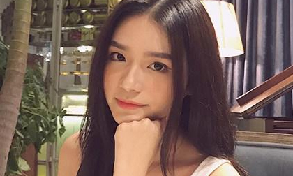 Hot girl Sài Gòn tên lạ Vương Hoàng Mai Diz sở hữu dàn siêu xe khủng là ai?
