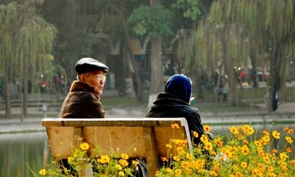 Dự báo thời tiết 4/1: Hà Nội ấm dần, bão di chuyển giật cấp 11