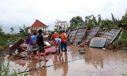 Bão số 1: Mưa lớn kèm giông lốc làm sập nhà, 1 người thiệt mạng