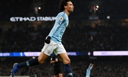 Chặn đứng Liverpool, Man City “cứu rỗi” Ngoại Hạng Anh