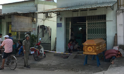 Vợ phát hiện chồng tử vong bất thường ở phòng trọ