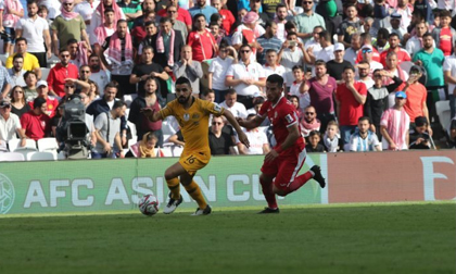 ĐKVĐ Australia thua đau trận ra quân Asian Cup