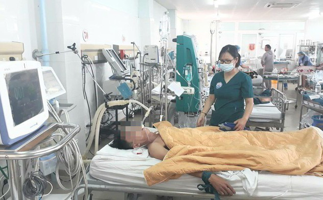 Truyền 15 lon bia để giải ngộ độc rượu: Người nhà bệnh nhân lúc đầu có chút hoài nghi Truyền 15 lon bia để giải ngộ độc rượu: Người nhà bệnh nhân lúc đầu có chút hoài nghi