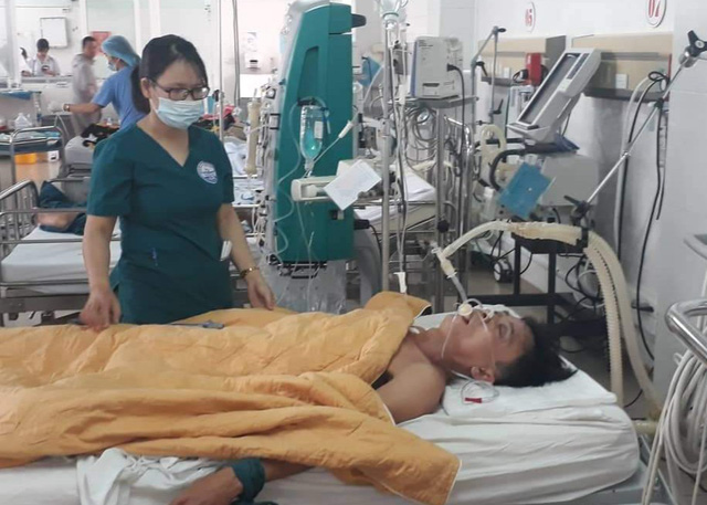 Truyền 15 lon bia vào cơ thể để… cứu bệnh nhân ngộ độc rượu - Ảnh 1. Truyền 15 lon bia vào cơ thể để… cứu bệnh nhân ngộ độc rượu - Ảnh 1.