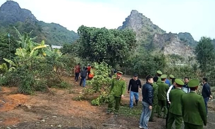 Thi thể nam thanh niên nhiều vết thương trong vườn nhà tại Quảng Ninh