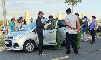 Tài xế taxi ở Cà Mau bị người lạ cứa cổ trong đêm