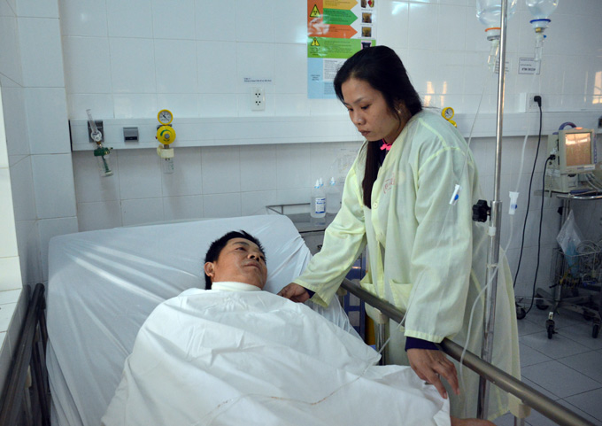 vu tai xe taxi o ca mau bi cua co: diem la... hinh anh 2