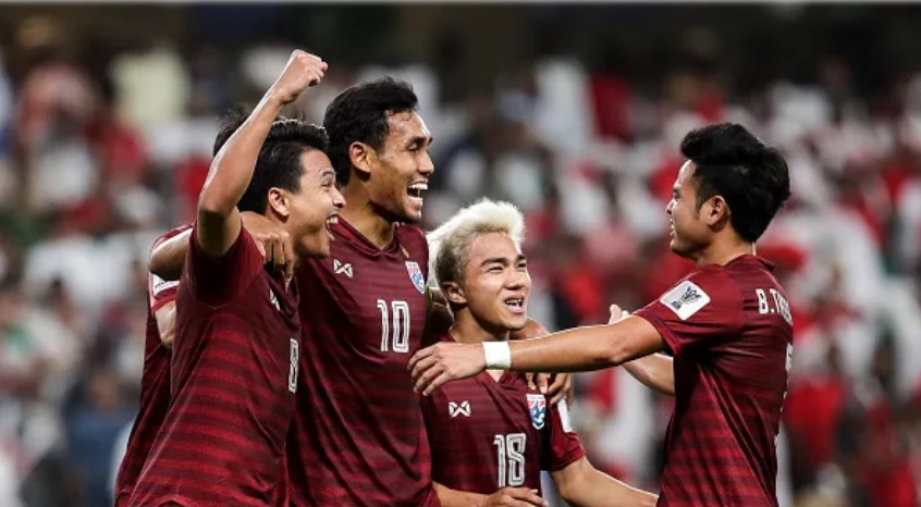 Xuất sắc cầm hòa chủ nhà UAE, Thái Lan chính thức giành vé vào vòng knock-out