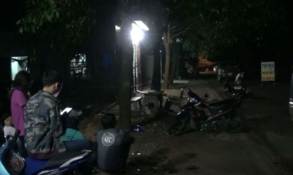 Đâm chết người, thanh niên ngồi tại hiện trường chờ công an đến bắt