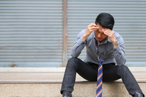 Nhìn người đàn ông bỏ rơi tôi ngày nào giờ đây cúi đầu xin việc, tôi hả hê sung sướng vô cùng - Ảnh 2.