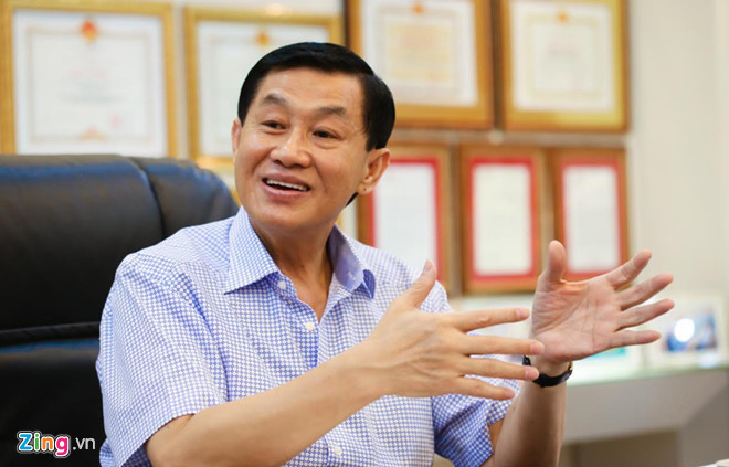 Công ty nhà chồng Hà Tăng thu 3,6 tỷ mỗi ngày nhờ bán hàng miễn thuế