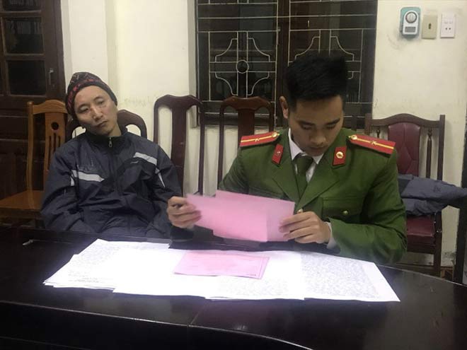 Hành động lạ của đối tượng dùng súng cướp ngân hàng trước khi bị bắt - 2