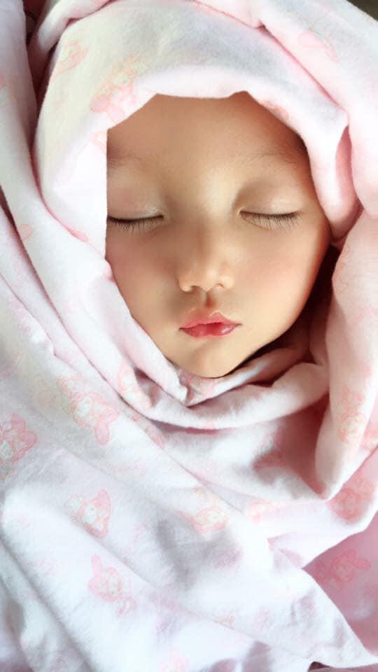 5 co be khien nguoi nhin