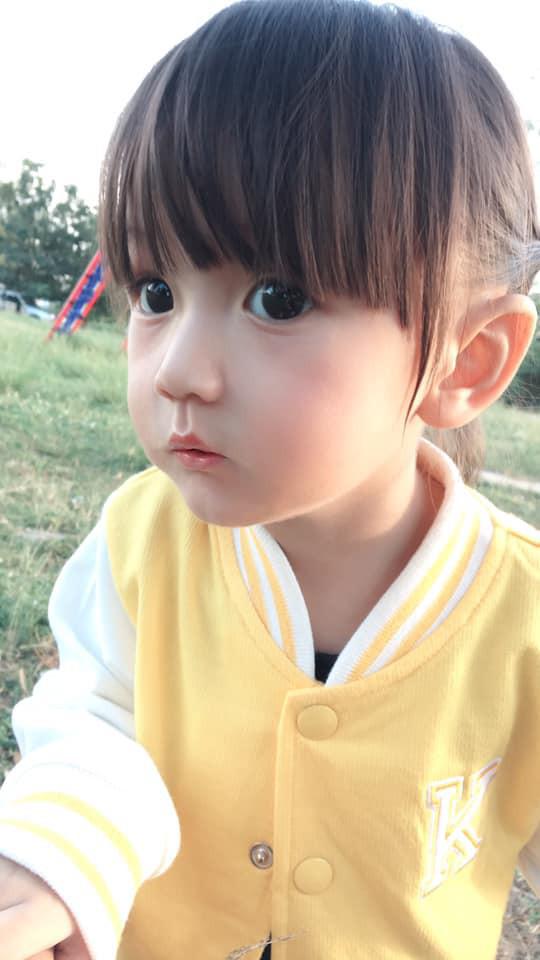 5 co be khien nguoi nhin