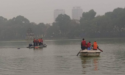 Hà Nội: Trục vớt được thi thể nam thanh niên nghi “ngáo đá” nhảy xuống hồ Hoàn Kiếm