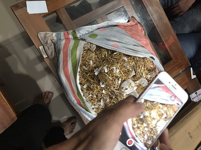 vu trom 430 luong vang quang nam: nu chu tiem vang khai bao gi? hinh anh 2