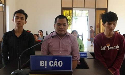 Buôn ma túy kiếm lời, 3 con nghiện chia nhau 22 năm tù