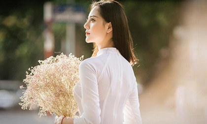 Phụ nữ thông minh hơn người, tao nhã thanh khiết có đầy đủ 4 khí chất này